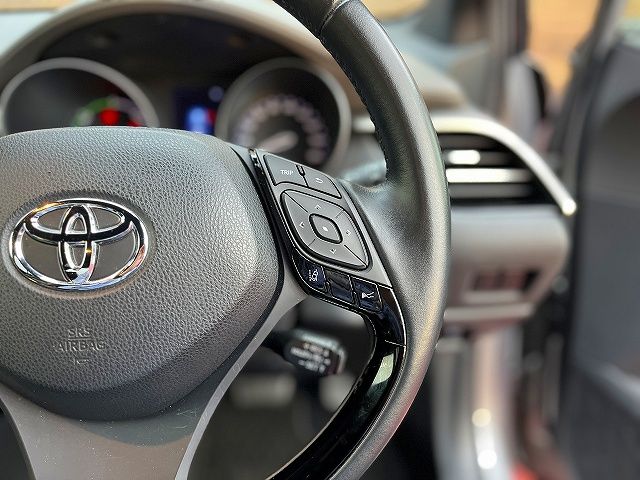 TOYOTA C-HR 2019 Image 31