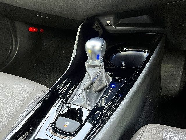 TOYOTA C-HR 2019 Image 31