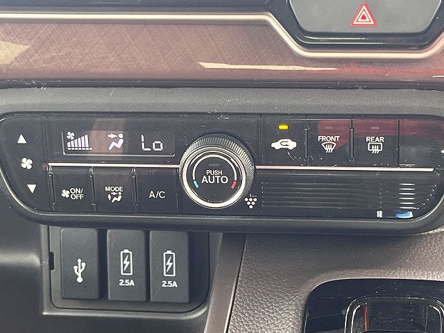 HONDA N BOX 2019 Image 31