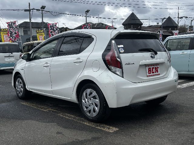 TOYOTA AQUA 2016 Image 31