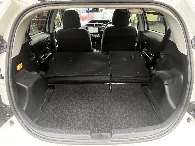 TOYOTA AQUA 2016 Image 31