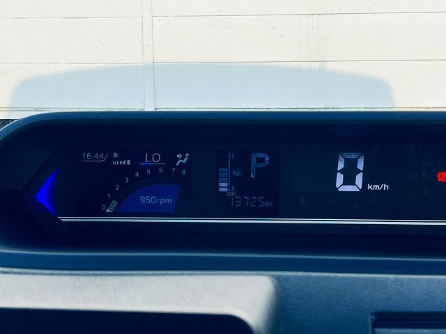 DAIHATSU TANTO CUSTOM 2023 Image 31