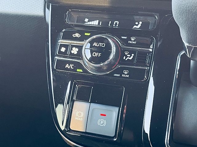 DAIHATSU TANTO CUSTOM 2023 Image 31