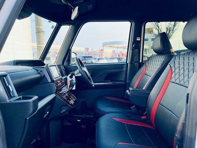 DAIHATSU TANTO CUSTOM 2023 Image 31