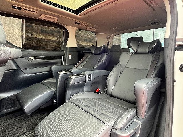 TOYOTA VELLFIRE 2015 Image 31