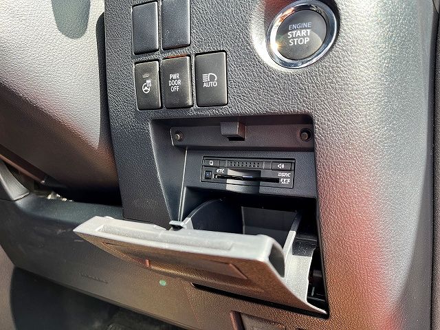 TOYOTA VELLFIRE 2015 Image 31