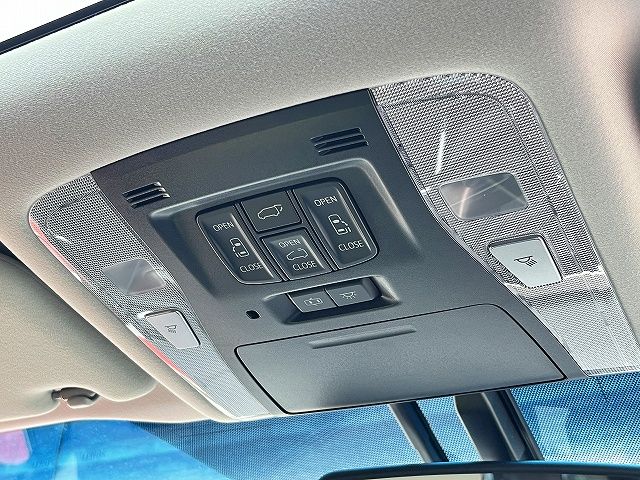 TOYOTA VELLFIRE 2015 Image 31