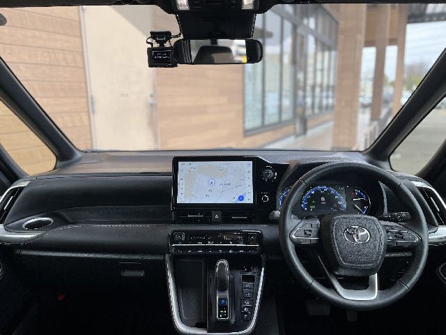 TOYOTA NOAH HYBRID 2025 Image 31