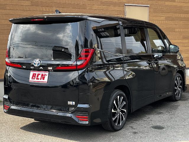 TOYOTA NOAH HYBRID 2025 Image 31