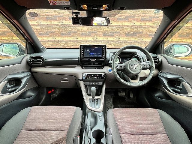 TOYOTA YARIS HYBRID 2022 Image 31