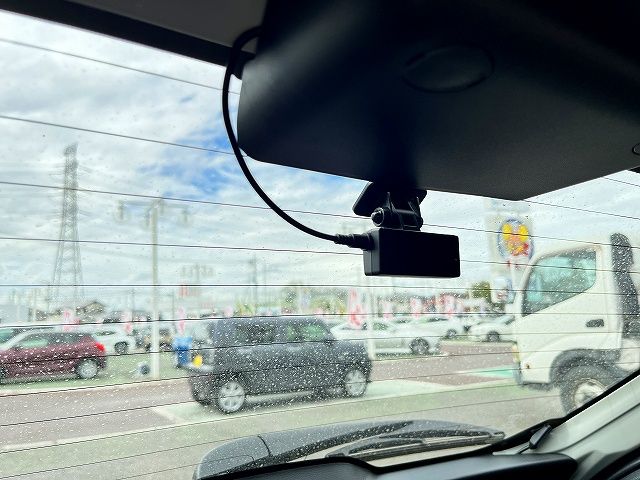 TOYOTA YARIS HYBRID 2022 Image 31