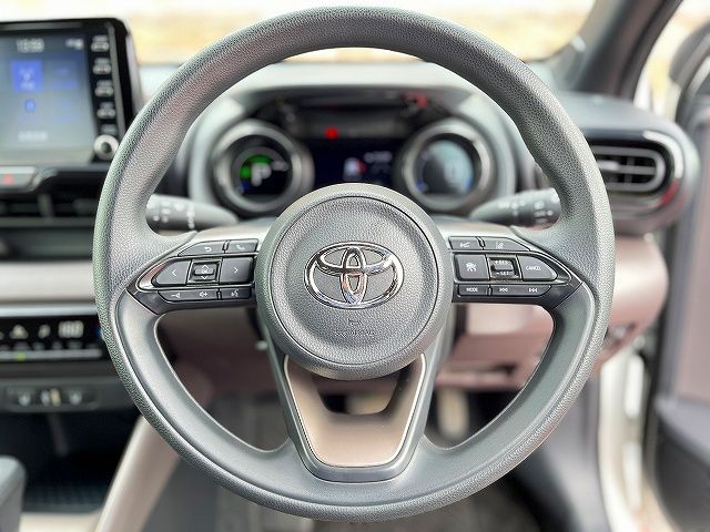 TOYOTA YARIS HYBRID 2022 Image 31