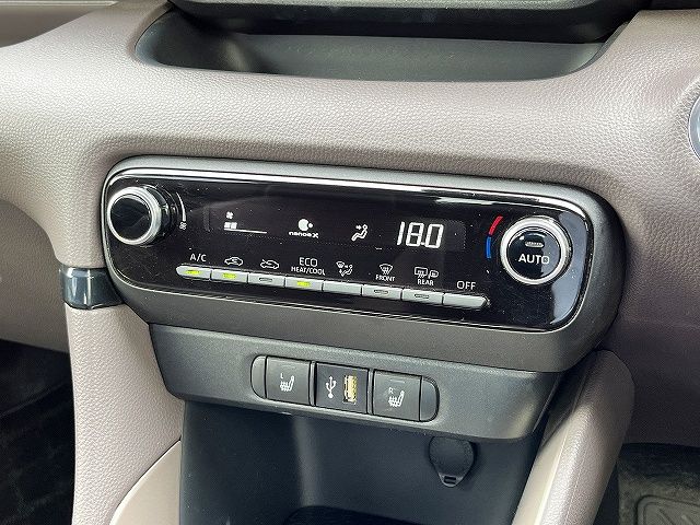 TOYOTA YARIS HYBRID 2022 Image 31