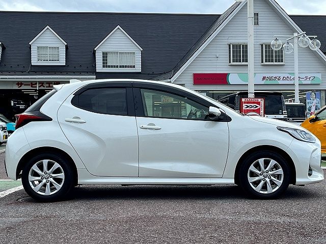 TOYOTA YARIS HYBRID 2022 Image 31