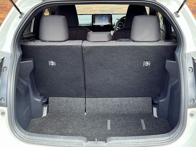 TOYOTA YARIS HYBRID 2022 Image 31