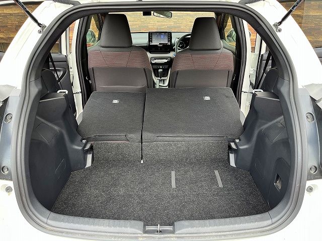 TOYOTA YARIS HYBRID 2022 Image 31