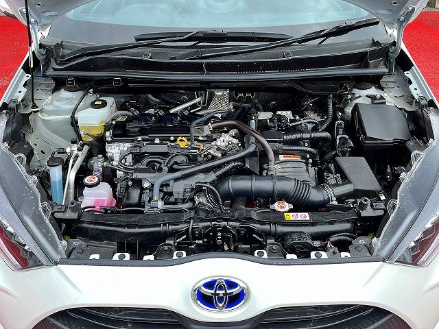 TOYOTA YARIS HYBRID 2022 Image 31