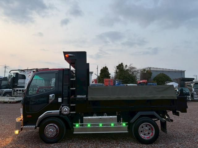 MITSUBISHI FUSOU FIGHTER 2004 Image 31