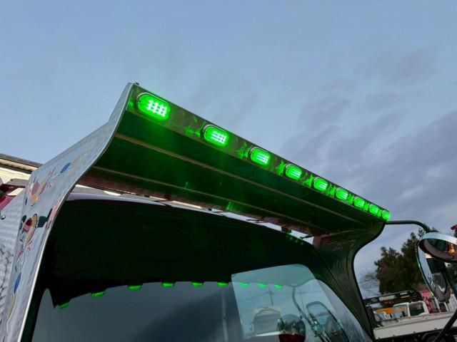 MITSUBISHI FUSOU FIGHTER 2004 Image 31