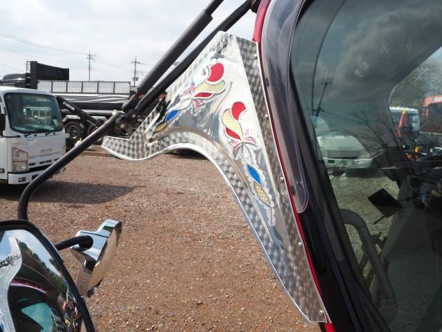 MITSUBISHI FUSOU FIGHTER 2004 Image 31