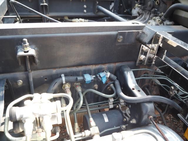 MITSUBISHI FUSOU FIGHTER 2004 Image 31