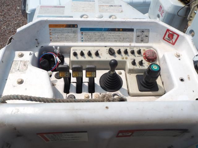 ISUZU ELF 2006 Image 31