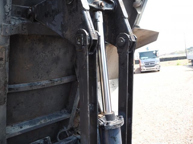 MITSUBISHI FUSOU FIGHTER 2007 Image 31