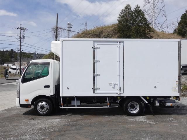 HINO DUTRO 2020 Image 31