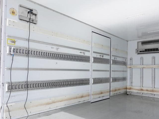 HINO DUTRO 2020 Image 31