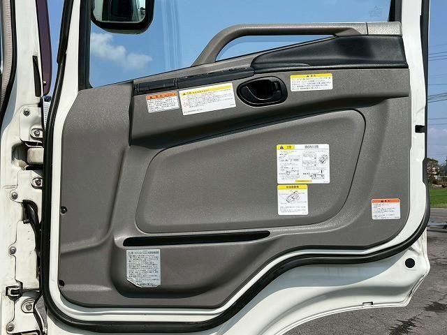 MITSUBISHI FUSOU SUPER GREAT 2018 Image 31