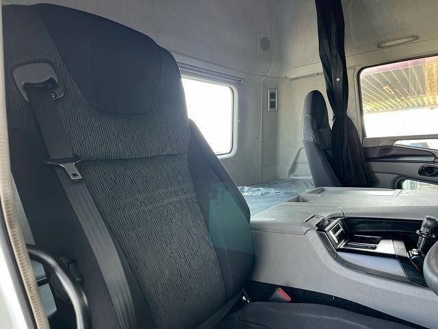 MITSUBISHI FUSOU SUPER GREAT 2018 Image 31