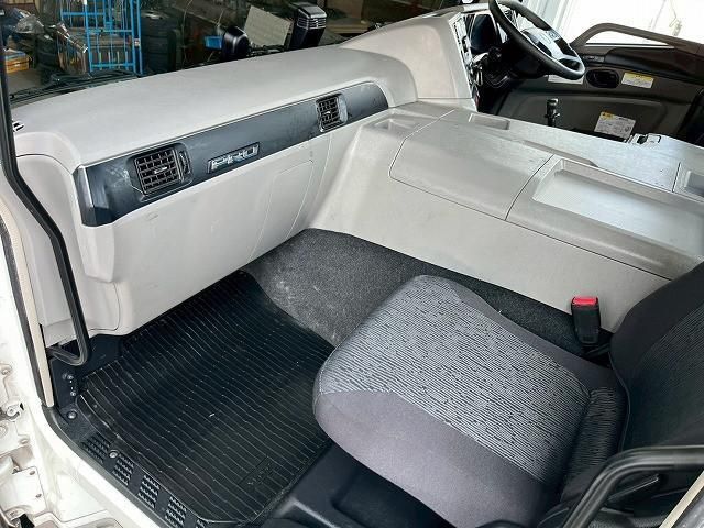 MITSUBISHI FUSOU SUPER GREAT 2018 Image 31