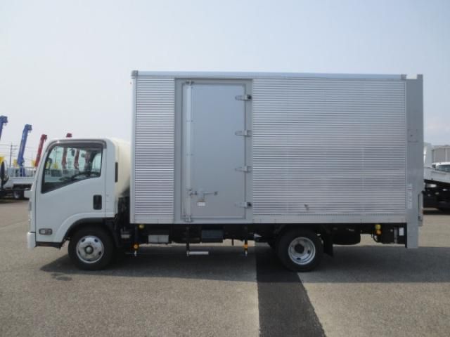 ISUZU ELF 2023 Image 31