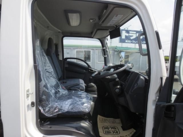 ISUZU ELF 2023 Image 31