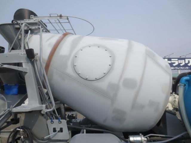 MITSUBISHI FUSOU FIGHTER 2025 Image 31