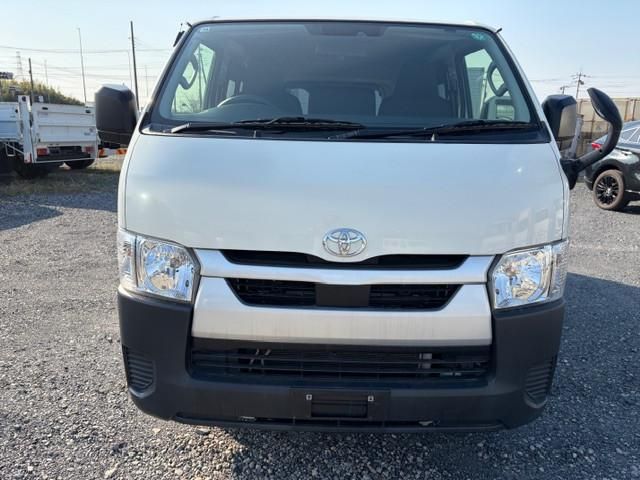 TOYOTA HIACE VAN 2WD 2021 Image 31