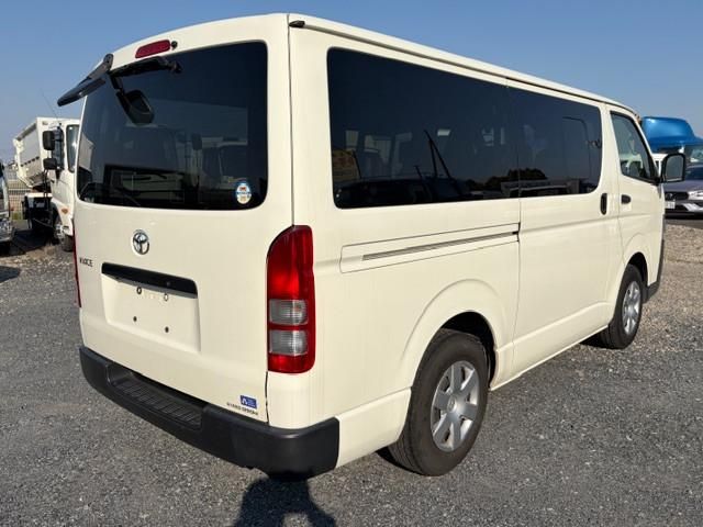 TOYOTA HIACE VAN 2WD 2021 Image 31