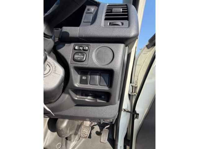 TOYOTA HIACE VAN 2WD 2021 Image 31