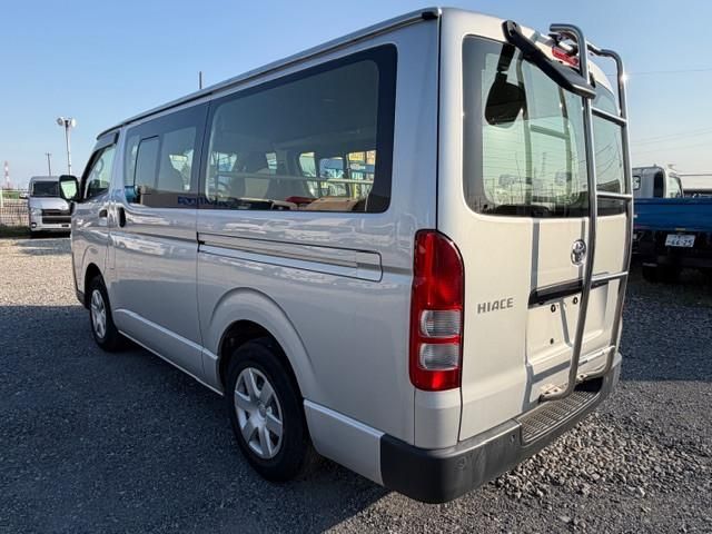 TOYOTA HIACE VAN 2WD 2020 Image 31