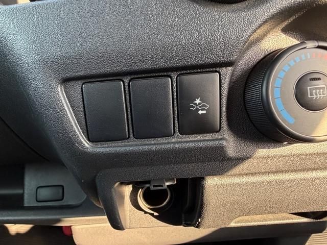 TOYOTA HIACE VAN 2WD 2020 Image 31