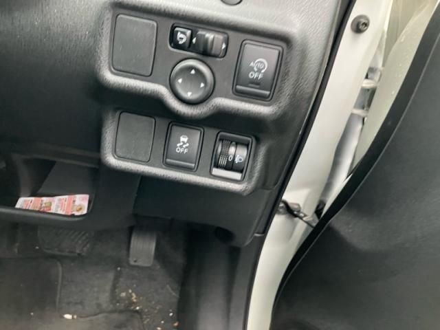 NISSAN NOTE 2013 Image 31