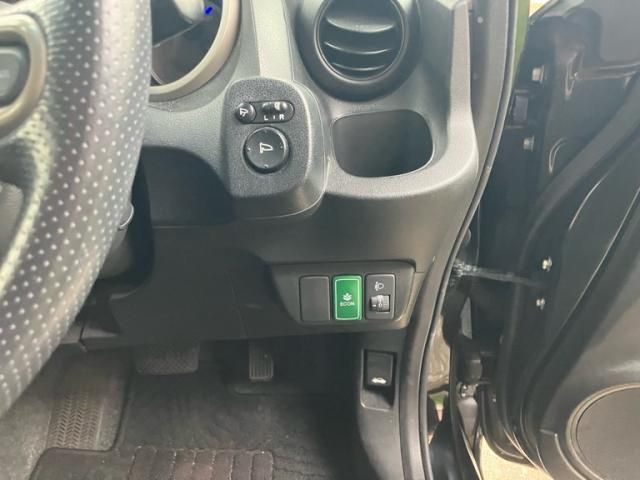 HONDA FIT HYBRID 2012 Image 31