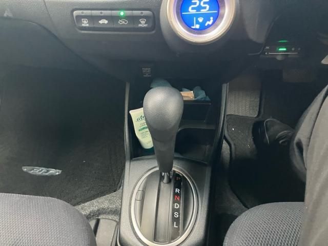 HONDA FIT HYBRID 2012 Image 31