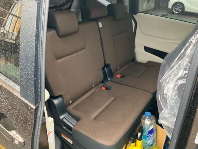 TOYOTA SIENTA HYBRID 2018 Image 31