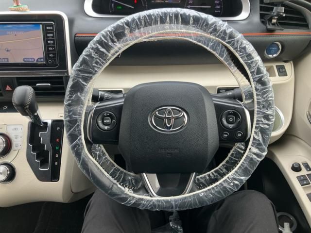 TOYOTA SIENTA HYBRID 2018 Image 31