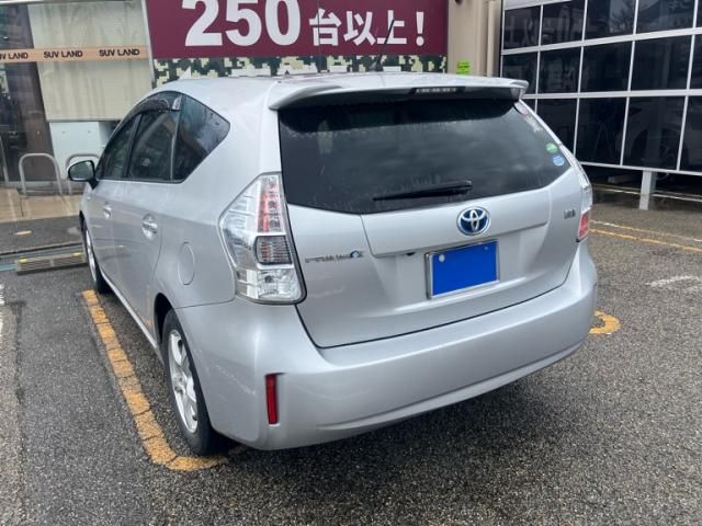 TOYOTA PRIUS ALPHA 2013 Image 31