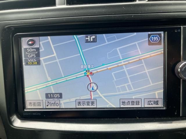 TOYOTA PRIUS ALPHA 2013 Image 31