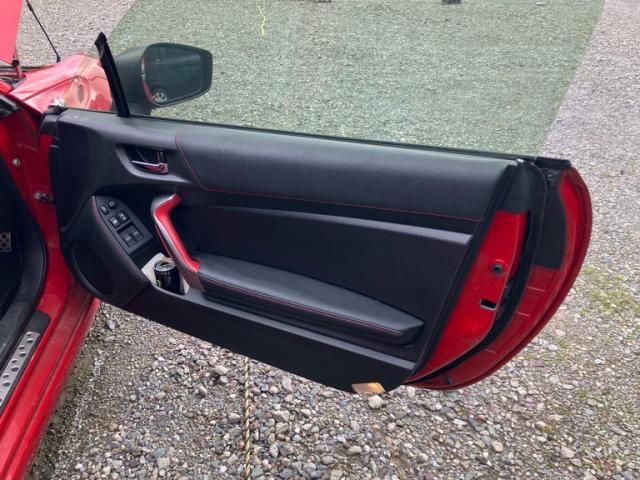 TOYOTA 86 2012 Image 31