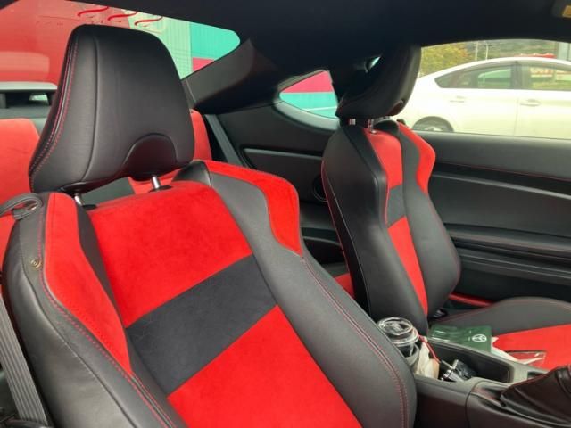 TOYOTA 86 2012 Image 31