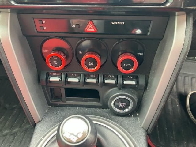 TOYOTA 86 2012 Image 31